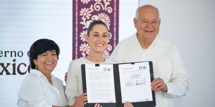 FIRMA CLAUDIA SHEINBAUM Y GOBERNADOR VCC CONVENIO PARA INICIAR EL PROGRAMA “VIVIENDA PARA EL BIENESTAR” EN BAJA CALIFORNIA SUR