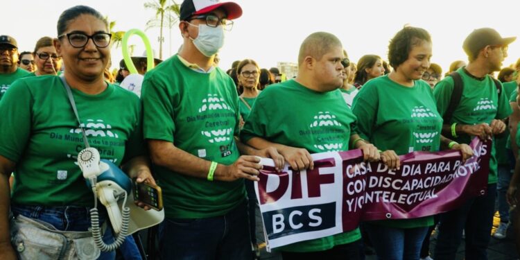 PARTICIPA GOBIERNO DE BCS EN MARCHA POR LA DISCAPACIDAD EN LA PAZ