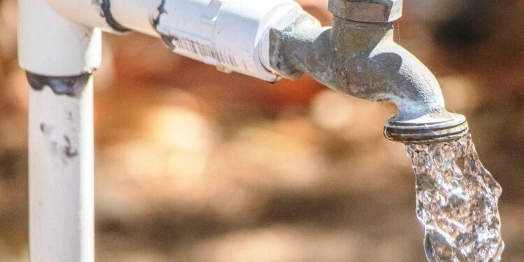 Suministra OOMSAPAS agua potable a 103 colonias de La Paz el 17 de octubre