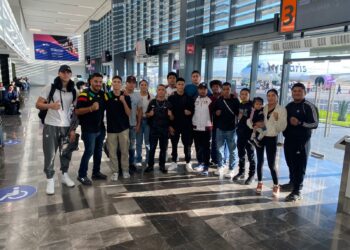 VIAJAN BOXEADORES A LA GUERRA EN LA FRONTERA