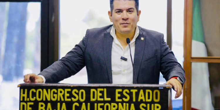 “Se impulsa iniciativa de reforma para que en Baja California Sur hayan veterinarias públicas a bajo costo”; Fabrizio del Castillo, diputado priista en BCS. 
