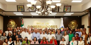 SE REÚNEN JUZGADORES DEL ESTADO CON  EL GOBERNADOR DE LA ENTIDAD