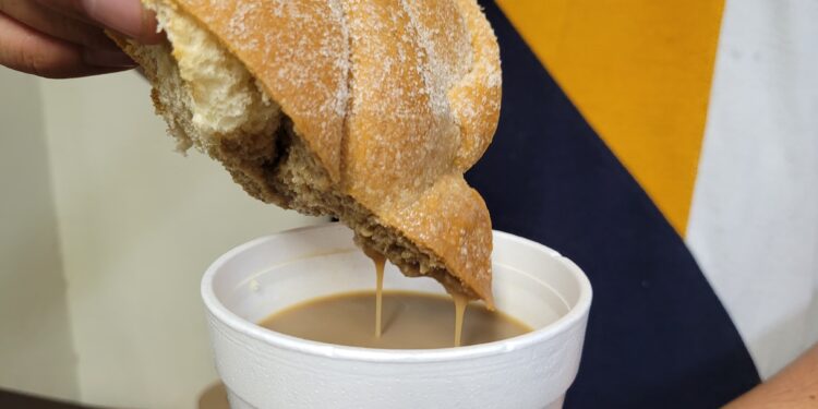 Llama IMSS Baja California Sur a no excederse en el consumo de pan de muerto 