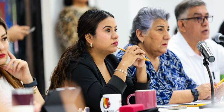 La rendición de cuentas y transparencia, eje fundamental en el análisis del paquete económico 2025: Comisión de Asuntos Fiscales y Administrativos