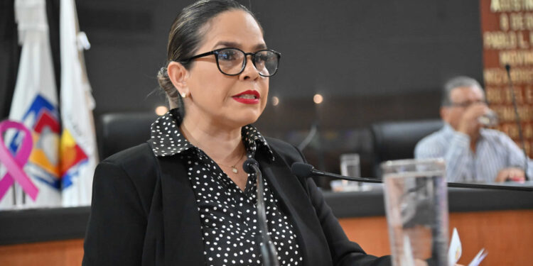 Llama Gabriela Montoya a hacer frente común  para evitar que se abran a pesca comercial especies de pesca deportiva en B.C.S. 