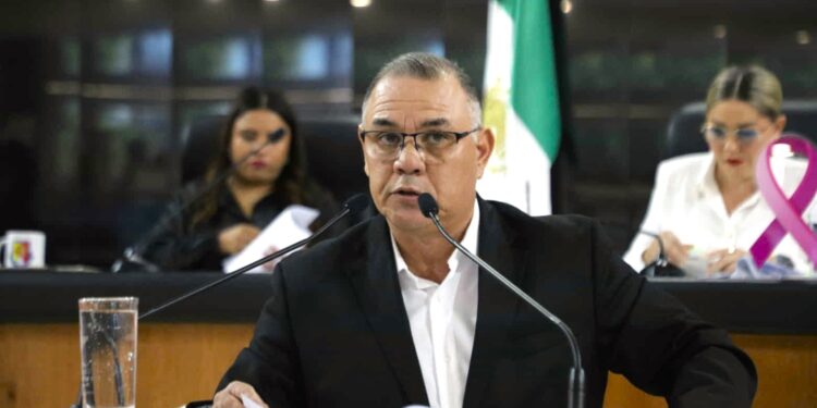 Se despide el diputado suplente Rafael Silva Leal