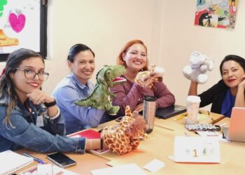 PARTICIPAN MÁS DE MIL DOCENTES DE LOS CABOS EN CARAVANA ACADÉMICA
