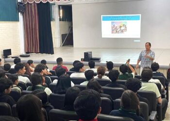 CAPACITAN A MÁS DE MIL ESTUDIANTES DE NIVEL MEDIO SUPERIOR EN MATERIA DE DERECHOS HUMANOS