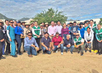 EMPRENDEN GOBIERNO ESTATAL Y AYUNTAMIENTO DE LOS CABOS CAMPAÑA DE DESCACHARRIZACIÓN PARA PREVENIR EL DENGUE