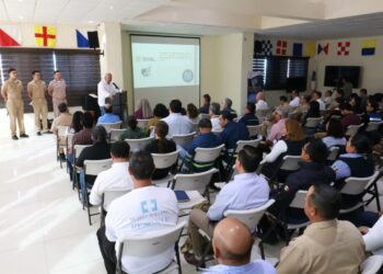 INAUGURA GOBERNADOR VMCC TRABAJOS PARA EL SIMULACRO DE ATENCIÓN DE DERRAMES DE HIDROCARBUROS EN LA BAHÍA DE LA PAZ