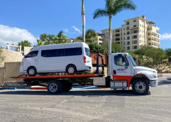 Transporte y Tránsito Municipal de Los Cabos trabajan para que empresas transportistas respeten reglamentos de vialidad 