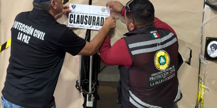 Protección Civil Municipal clausura local temático por incumplimiento de medidas de seguridad