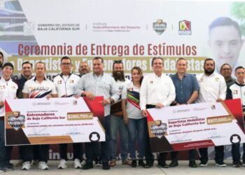 Reconocen a medallistas paceños por resultados en Nacionales CONADE 2023