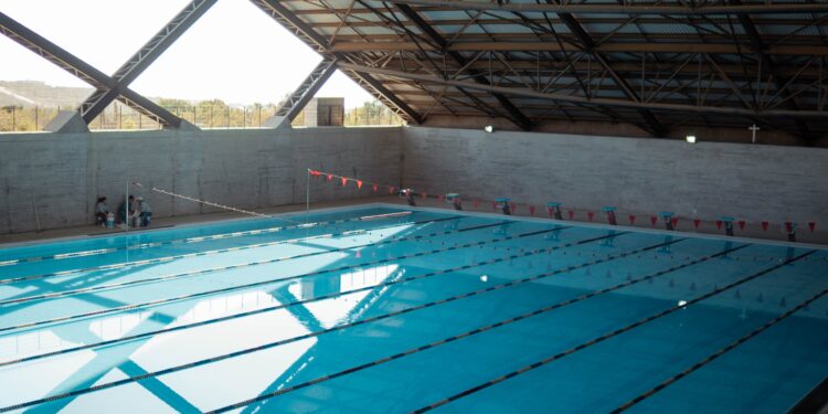 Avanzan trabajos para garantizar mantenimiento de la alberca olímpica en Cabo San Lucas 