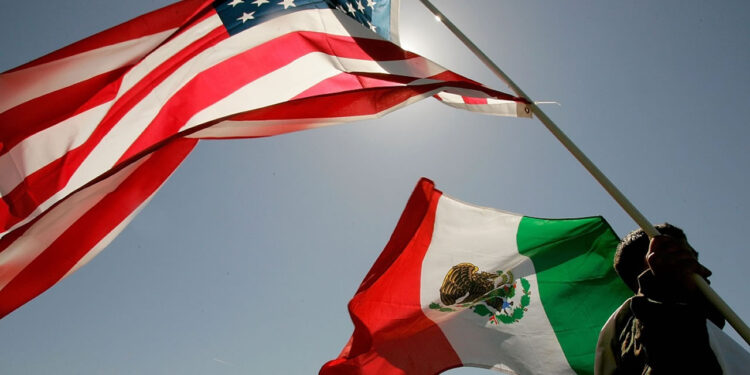 Fortalecer la unidad nacional, reto frente a los cambios globales y regionales: Mejía Berdeja*