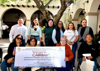 Entregan apoyos a Mujeres Emprendedoras de la Zona Norte de Los Cabos 