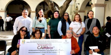 Entregan apoyos a Mujeres Emprendedoras de la Zona Norte de Los Cabos 