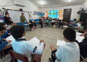Capacitan a estudiantes “Fortaleciendo las Habilidades Socioemocionales y Autoestima”