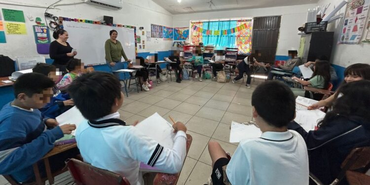 Capacitan a estudiantes “Fortaleciendo las Habilidades Socioemocionales y Autoestima”