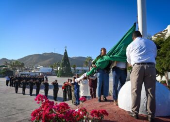 Conmemoran el 50° aniversario de la Constitución Política del Estado de Baja California Sur en CSL