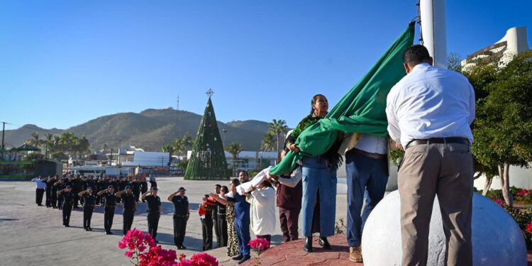 Conmemoran el 50° aniversario de la Constitución Política del Estado de Baja California Sur en CSL