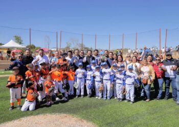Familias de La Playa estrenan unidad deportiva: una donación que une esfuerzos del Gobierno de Los Cabos y la IP