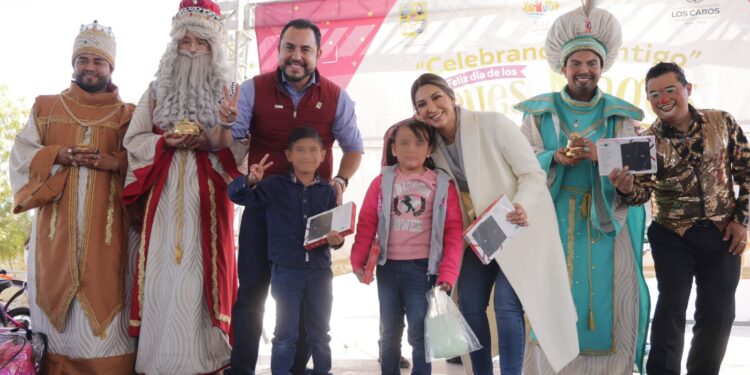 Gran Festejo del Día de Reyes Magos en La Ribera, Santiago y Miraflores, encabezado por el presidente municipal Arq. Christian Agúndez Gómez