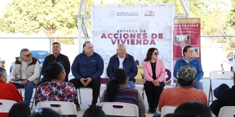 ENTREGA VMCC ACCIONES DE VIVIENDA  A FAMILIAS DE COMUNIDADES RURALES DE LA PAZ