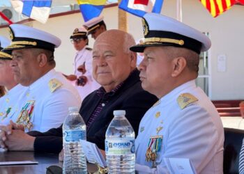 ASISTE GOBERNADOR DE BCS A CAMBIO DE MANDO EN IV ZONA NAVAL