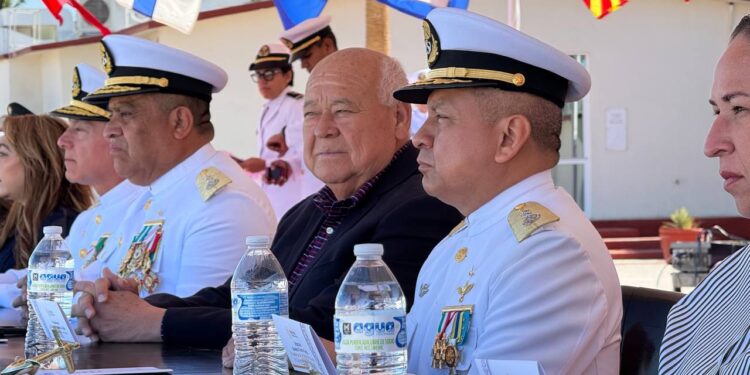 ASISTE GOBERNADOR DE BCS A CAMBIO DE MANDO EN IV ZONA NAVAL