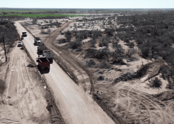 Avanza la pavimentación del camino entre los Ejidos Ley Federal de Aguas 3 y Ley Federal de Aguas 4