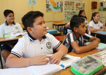 REGRESAN A CLASES MÁS DE 155 MIL ESTUDIANTES DE NIVEL BÁSICO EN BCS