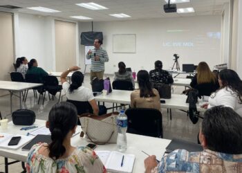 CAPACITAN A AGENTES DEL MINISTERIO PÚBLICO EN TÉCNICAS DE LITIGACIÓN 