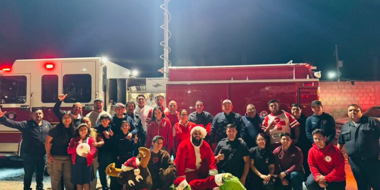 Más de 400 niñas y niños de la colonia Villas de Guadalupe recibieron un juguete