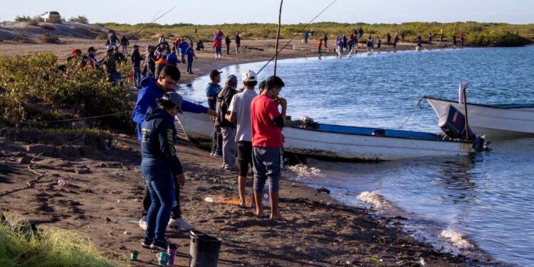 Más de 160 personas participaron en el Primer Torneo de Pesca de Orilla en Puerto Chale