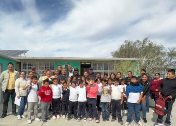Presentan proyecto agroacuícola a niñas y niños de Puerto Chale