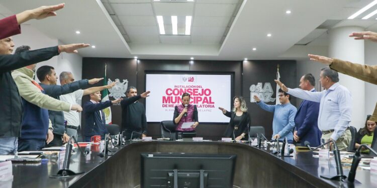 Milena Quiroga rinde protesta al Consejo Municipal de Mejora Regulatoria