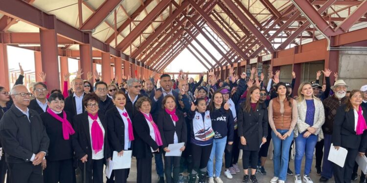 Adultos mayores destacan en encuentro de activación física y convivencia en La Paz