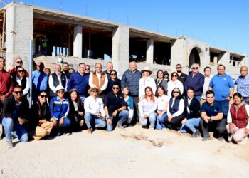 Rector de la UABCS y Gobernador de BCS supervisan avances en la construcción de la primera sede universitaria en La Ribera