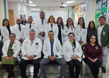 Se gradúan médicos residentes como profesionales de medicina familiar y urgencias médicas quirúrgicas en IMSS Baja California Sur