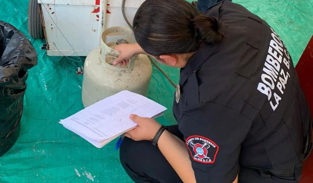 Bomberos de La Paz aplicará operativo de revisión a espacios comerciales del Carnaval 2025