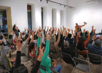 Presentan poemario “Paisajes de Azúcar” en la Galería del Cerrito del Timbre en Cabo San Lucas