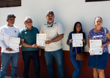Entregan títulos a productores ganaderos y avanzan en gestiones de apoyo al sector rural