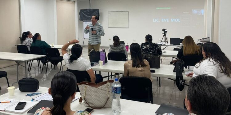 ES CONSTANTE LA CAPACITACIÓN DE SERVIDORES PÚBLICOS DE LA PGJE 