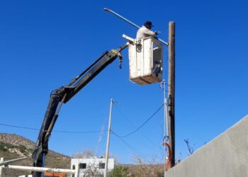 Rehabilitan 75 luminarias en Santiago y La Ribera; 22 fueron sustituidas por LED