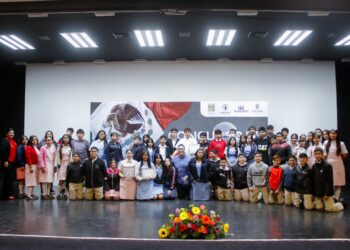 Celebran con éxito concurso de declamación juvenil “Día de la Bandera” en Los Cabos