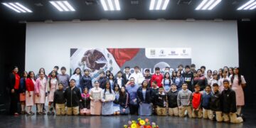 Celebran con éxito concurso de declamación juvenil “Día de la Bandera” en Los Cabos