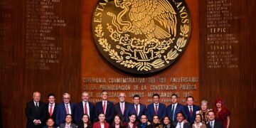Asiste VMCC al 108º Aniversario de la Constitución Política de los Estados Unidos Mexicanos de 1917