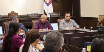 Se reúne el Gobernador con alcaldes y titulares de poderes Legislativo y Judicial, en continuidad al Pliego Petitorio de Burócratas