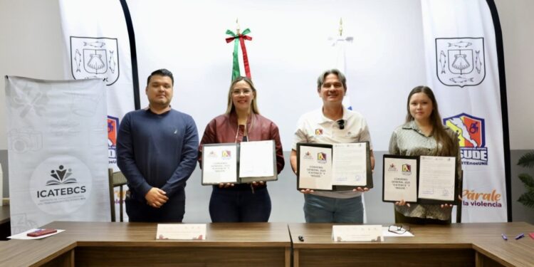 Logran firma de convenio entre institutos de ICATEBCS e INSUDE